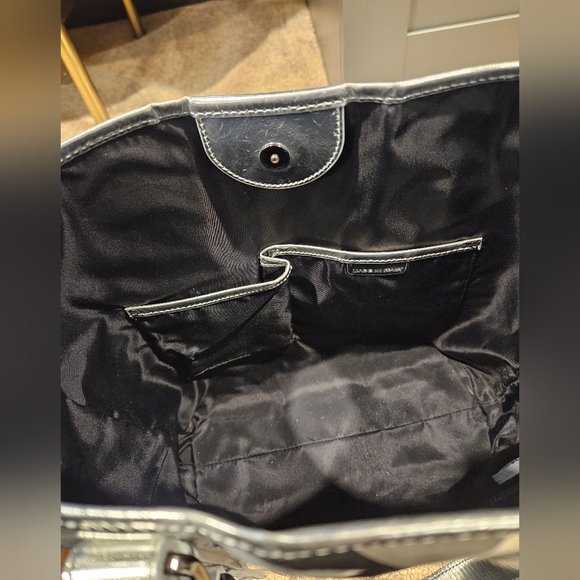 Burberry Silver Beat Check Nylon Victoria Totr - Picture 4 of 6